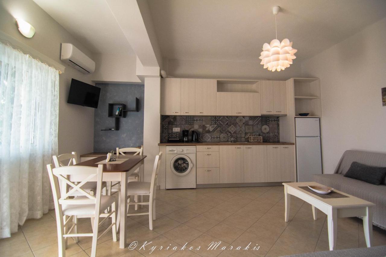 La Casa Del Vitsi Apartment Palaiochora Ngoại thất bức ảnh